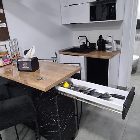 Casa Chiper - Apartament Etaj 1 Braşov Buitenkant foto