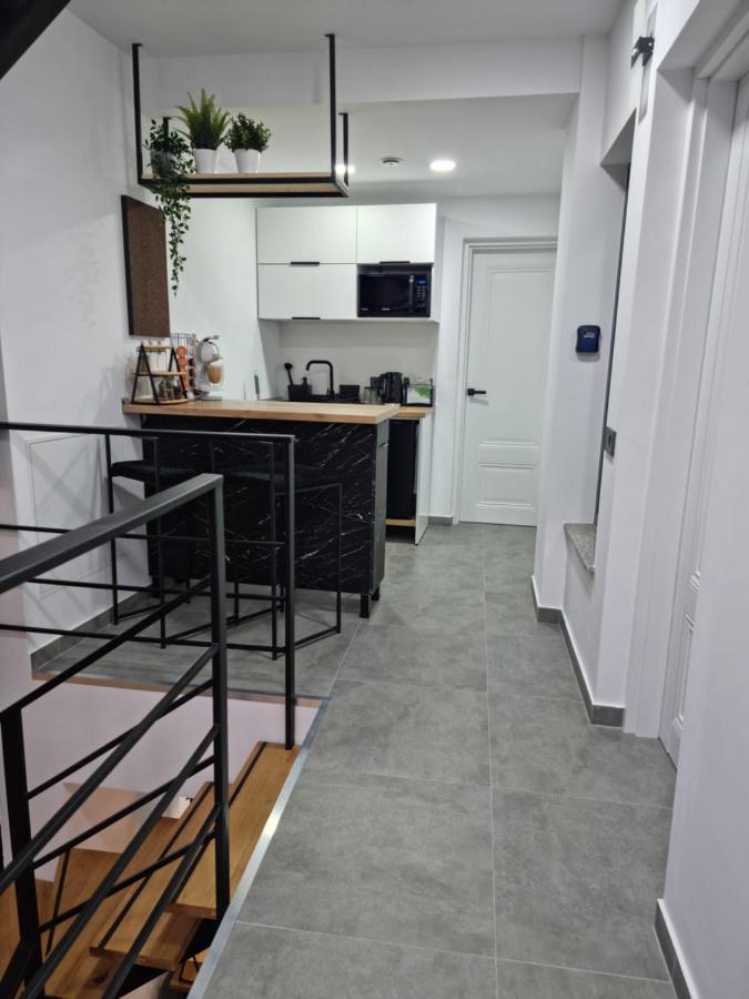 Casa Chiper - Apartament Etaj 1 Braşov Buitenkant foto