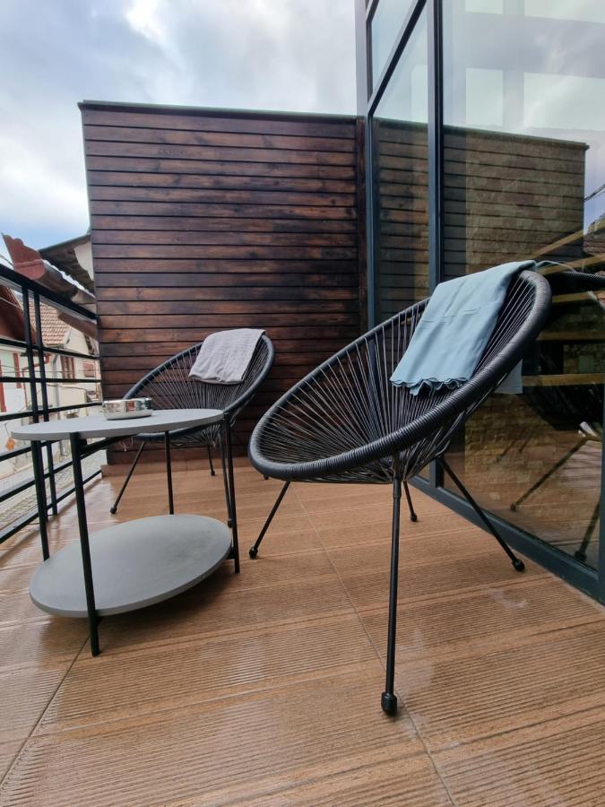 Casa Chiper - Apartament Etaj 1 Braşov Buitenkant foto