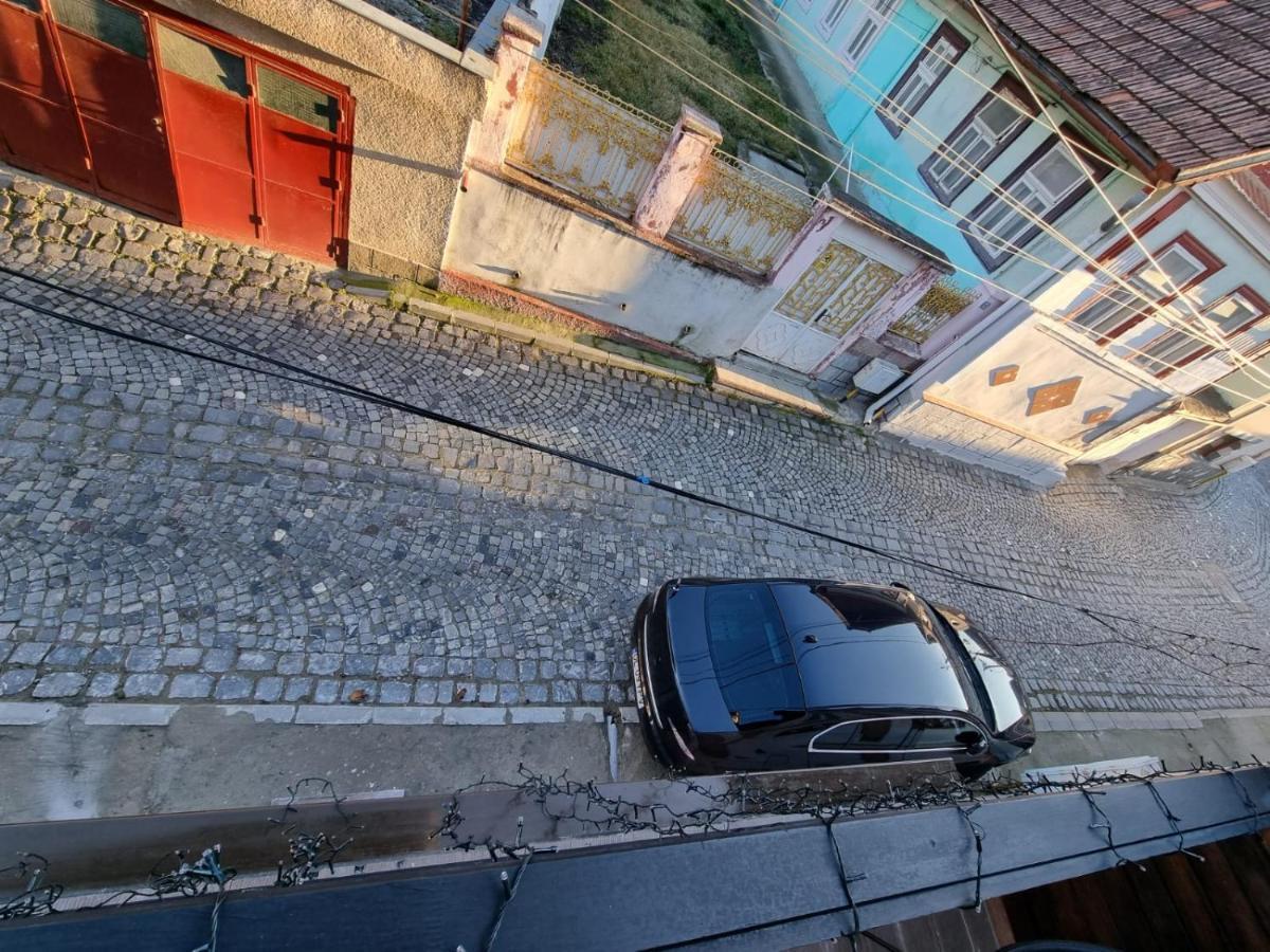 Casa Chiper - Apartament Etaj 1 Braşov Buitenkant foto