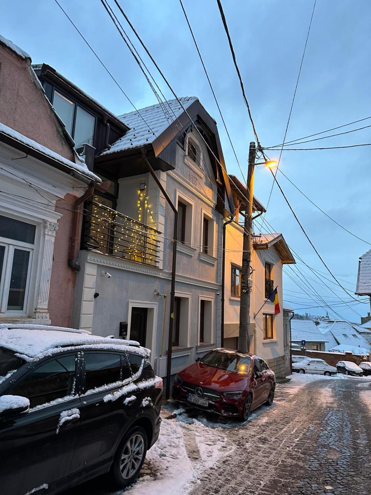 Casa Chiper - Apartament Etaj 1 Braşov Buitenkant foto